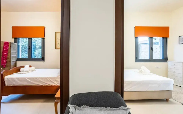 Jeannette s Seaside Getaway - Kalamata Urban Gem