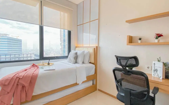 Warm Contemporary 2Br Apartment At Samara Suites