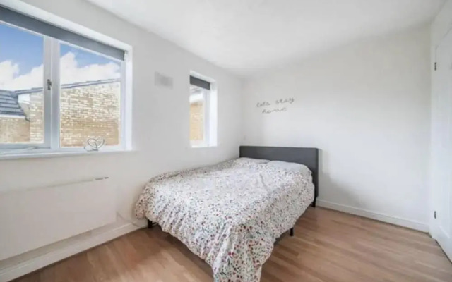 Charming Apartment Close to Central London
