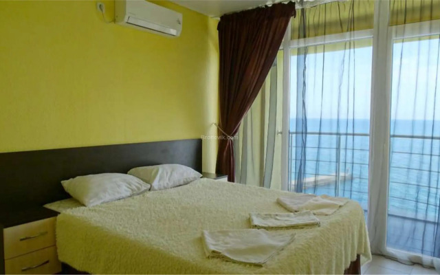 Legenda gostinitsa (Alushta)