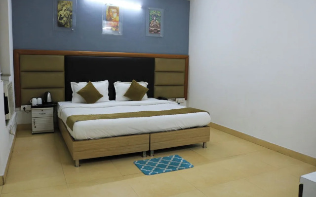 Vinayak Stay Sector 43