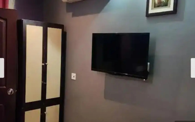 Hod Apartments   Gra