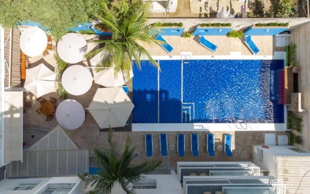 Santorini Hotel & Resort