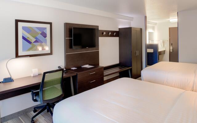 Holiday Inn Express Newberg - Wine Country by IHG