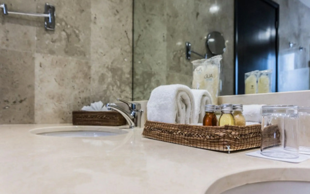 Casa Coral - Luxury Condos