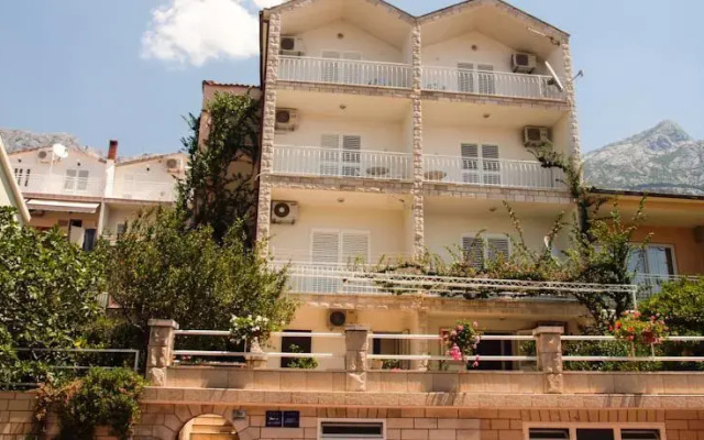 Villa Neda