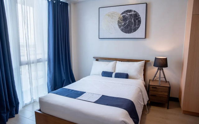 CSuites at 8 Newtown Residences