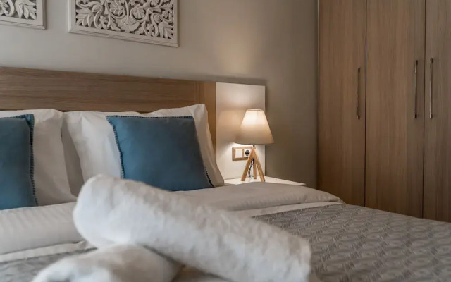 Le Mar Luxury Apartments by Checkin