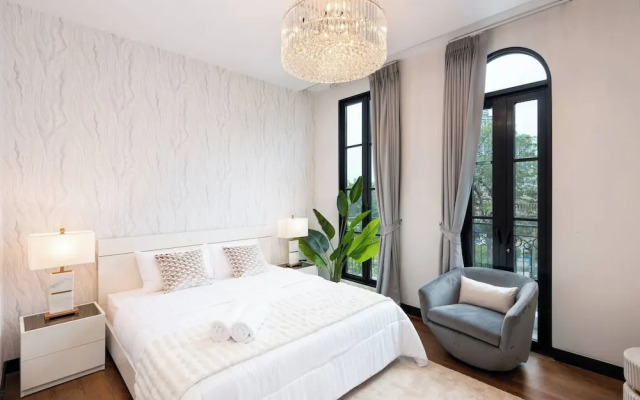 Stylish 7beds Poolhouse With Cinema & Lift - 2min to BTS