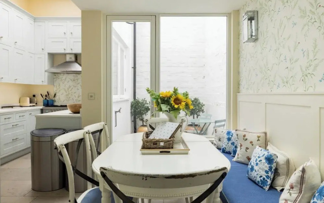 The Chelsea Abode - 4bdr Home With Terrace