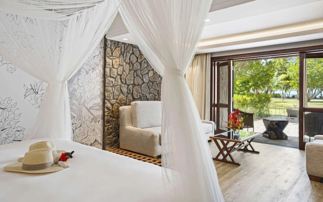 The Plantation Club / Beach Resort