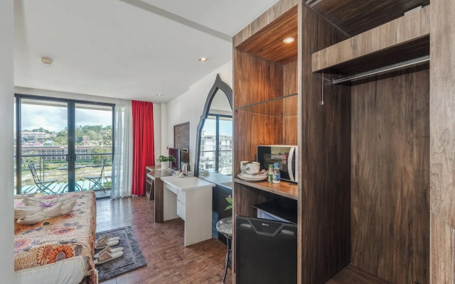 1BR Near Kata Beach Kids Pool C184