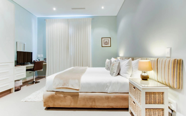 The One 8 Hotel