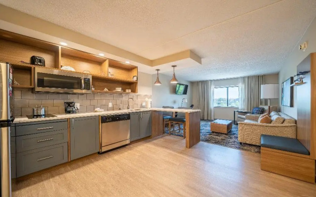 Candlewood Suites Cleveland South - Independence by IHG