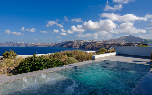 Neptune Luxury Spa Suites