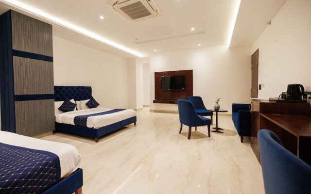 The Eliot Hotel & Banquet