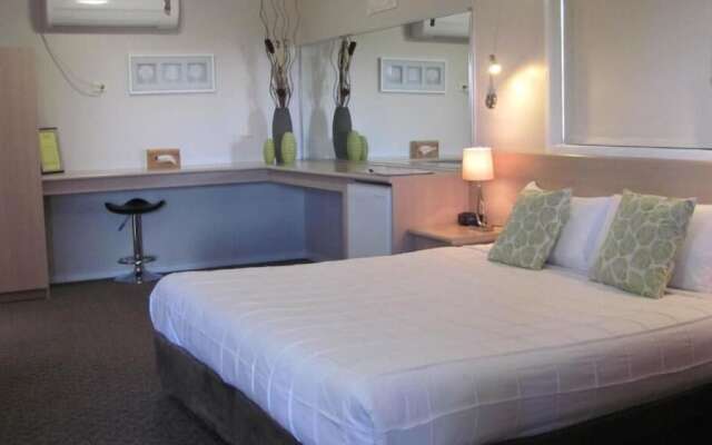 Bristol Hill Motor Inn