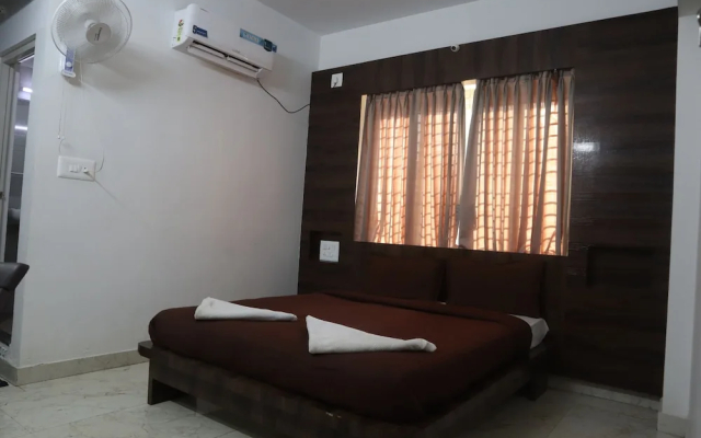 iROOMZ S Silver Suites