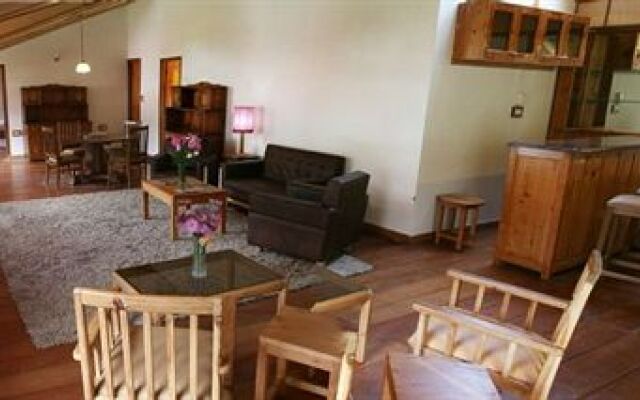 Hotel Hadimba Way