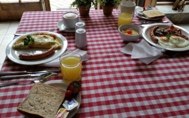 Le Chateau Guest House and Conference Centre