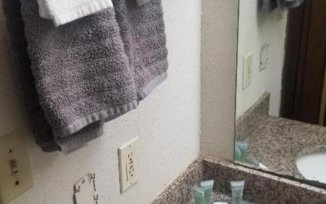 OSU King WI-FI Hotel 101 Booking