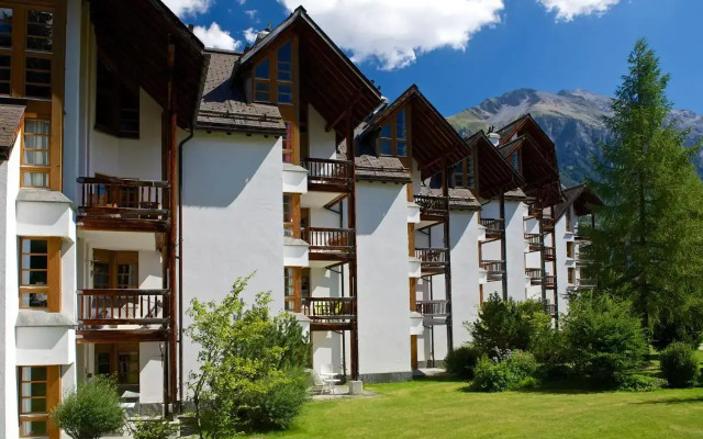 Schweizerhof Ferienwohnungen Lenzerheide 3 - фото 2