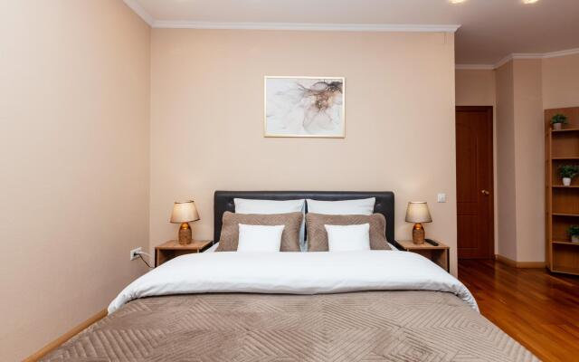 Five stars on Molokova Street 1k3