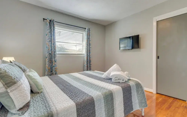 Stylish Pensacola Retreat w/ Patio & Grill!