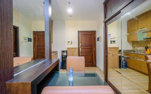 Fancy And Classic Studio Room At Bellezza Apartment