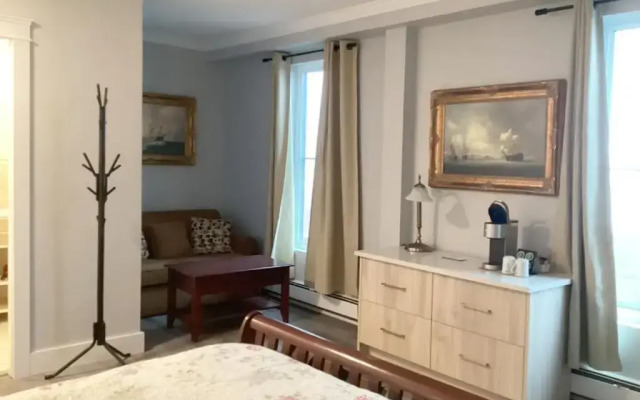 Lunenburg Arms Hotel