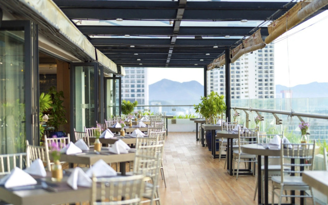 Ocean-view studio, 21st floor, Nha Trang, Vietnam