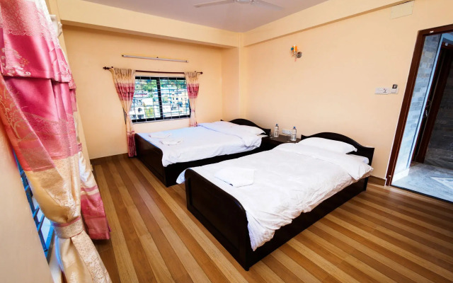 Hotel Sunflower