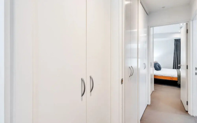 Chic 3 Bedroom City Central with Parking