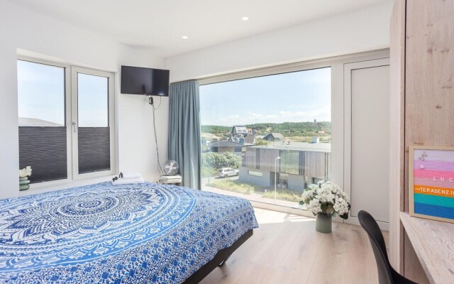 Beachhouse 24
