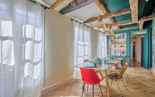 Wonderful Apartment Terrace Center of Paris