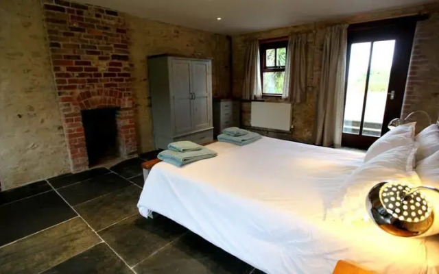Lower Thurlibeer Holiday Home