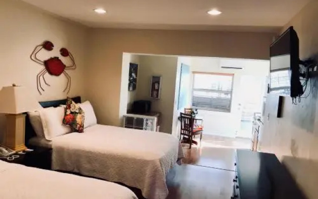 Harborside Motel & Marina