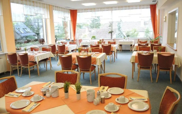 Hotel Malchen garni GmbH