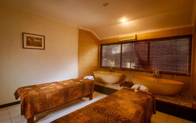 Melasti Kuta Beach Hotel and Spa