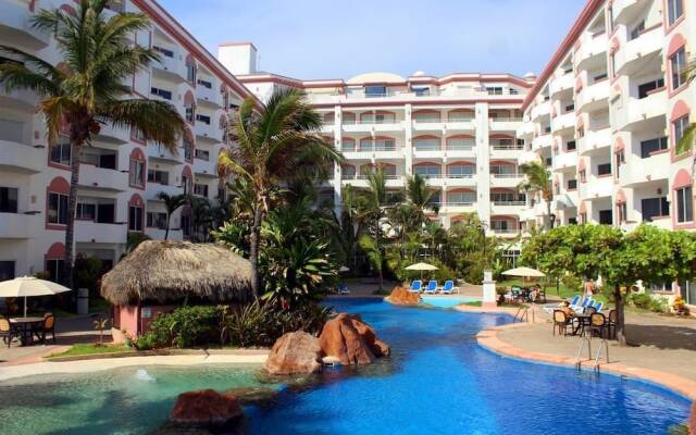 C. Azul Costa Bonita by Villas HK28