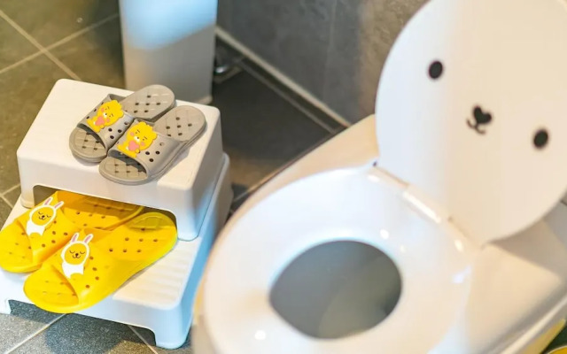 Yeosu Hi Mom Kids Family Pension Black