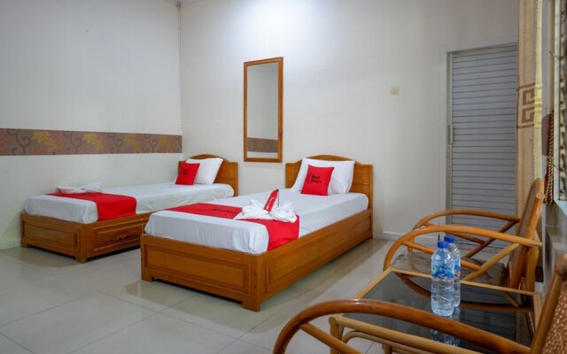 RedDoorz Plus @ Alam Raya Hotel