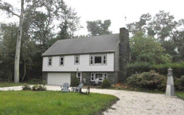 563 Pleasant Lake - 4 Bedroom House