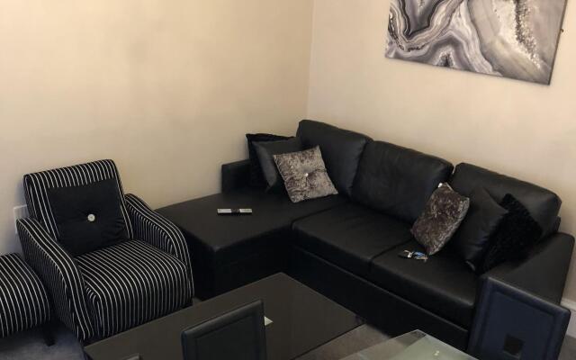 Ground Floor Apartment near GLA Airport