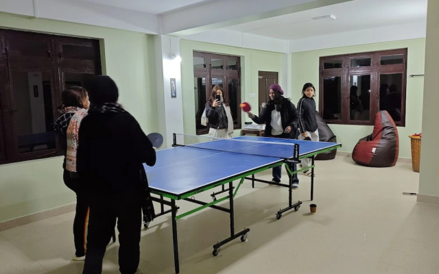 XTSY Travellers Hostel