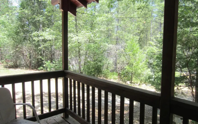 The Red Rooster Lodge