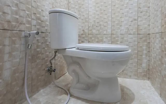 OYO 94049 Pondok Accilia