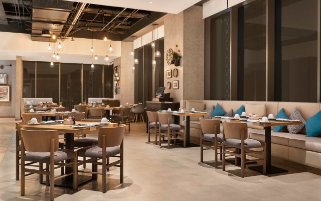 Mercure Dubai Gold District