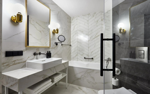 Crowne Plaza Warsaw - The HUB by IHG