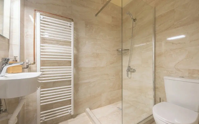 Victoria Majestic Suites Apartments